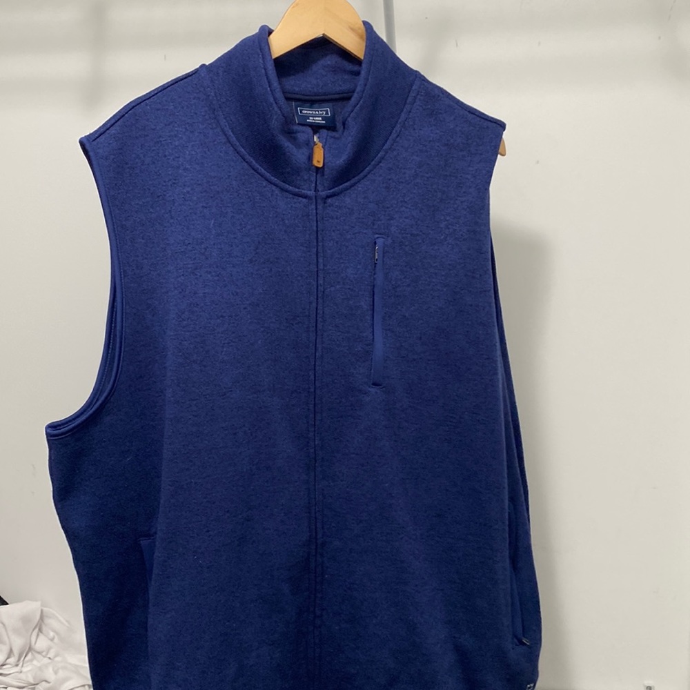 Men’s fleece vest